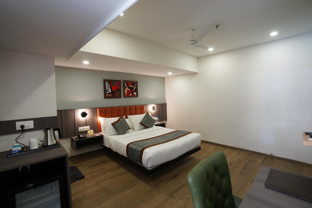 Apex Beacon Hotel, Мумбаи Экстерьер фото